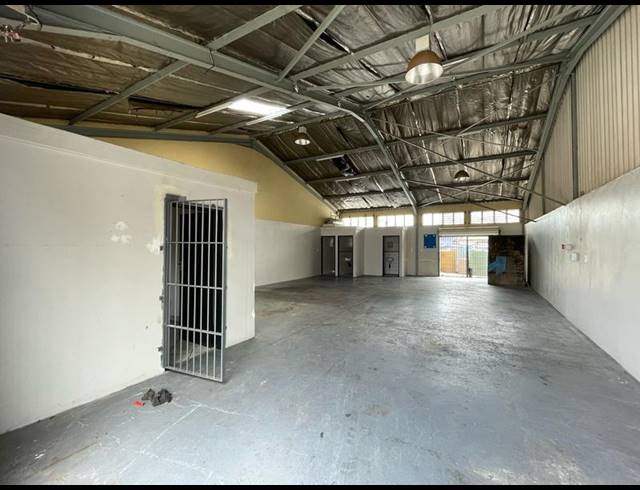 INDUSTRIAL PROPERTY TO RENT IN HENNOPSPARK